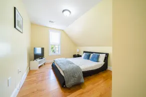 FREE Parking, Cozy 4BR-2BA Boston/Encore & Near T - Image 4