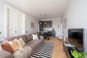 Bold 1909 Residences - Art Nouveau Living - Image 3