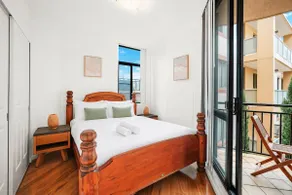 2 Bedroom Apartment Pyrmont with Balcony - Image 5