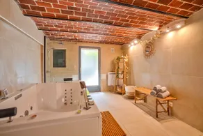 Private Spa Suite near Paris - Image 2