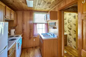 Sunshine Cabin 1BR - Image 5