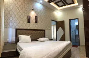 Cascade Villa Spacious 5BHK Luxury  Villa - Image 5