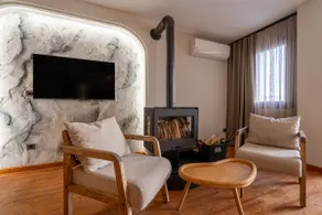 Suite with Jacuzzi and Garden in Nature in Kirazlı Village - Image 3