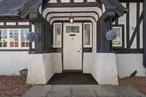 4 Bedroom Cottage in North Lanarkshire with Free Parking - Long Stays Available - Image 5