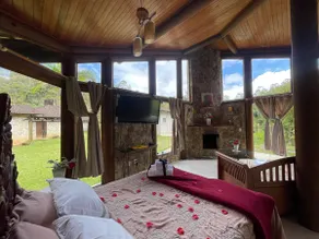 Romance in a rustic chalet - 35 min Pedra Azul - Image 5