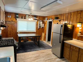 Cozy Cabin Retreat - 5 min walk to River - Image 5