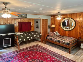 Cozy Cabin Retreat - 5 min walk to River - Image 4