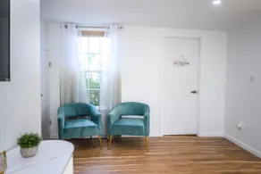 Entire Home in West Haven, CT - Walk to the Beach - Image 3