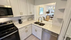 Entirely Remodeled Townhouse – Excellent Location - Image 2
