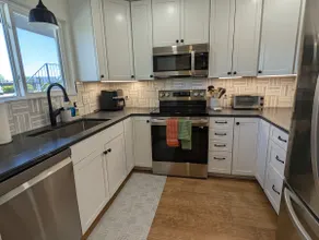 Updated White Rock Haven - Image 4