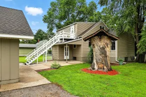 Cozy Maple Lake Hideaway - Image 4
