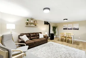 Cozy Maple Lake Hideaway - Image 2