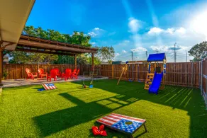 Hot tub | Arcade | Games | Outdoor theatre - Image 3