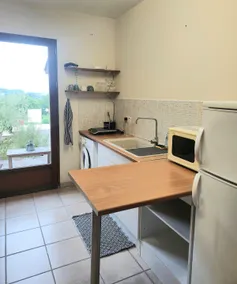 Quiet independent studio - Image 3