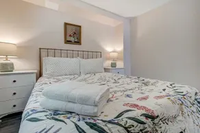 Family chalet in Wakefield - Image 3
