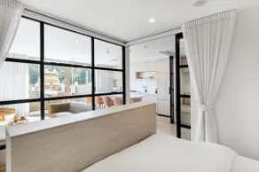 The Wharf Retreat - Image 2
