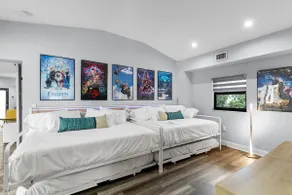 Miami Luxury Villa w/ Pool & Theater room! - Image 5