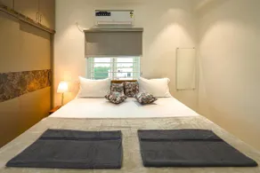Skyla Luxurio Service Apartments - Image 2