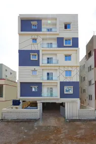 Skyla Luxurio Service Apartments - Image 5
