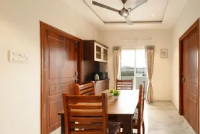Skyla Luxurio Service Apartments - Image 3