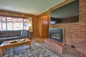 Bridge Street Burrow - Image 4