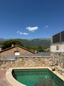 A villa surrounded by nature - Image 3