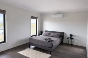 Spacious Family Retreat | Long Stay Friendly+Wifi - Image 4