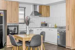 Spacious Family Retreat | Long Stay Friendly+Wifi - Image 3