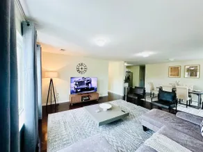 Modern 3-Bedroom Apartment (Free Parking) - Image 4