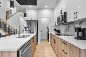 Brand New West End Luxury | Centralized AC - Image 3