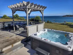 Salt & Sand Cottage with Hot Tub & Sauna - Image 2