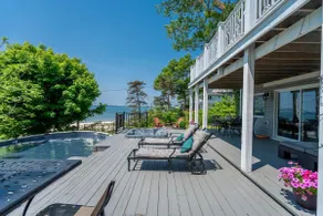 Waterfront Cottage w Pool Beach Access - Image 2