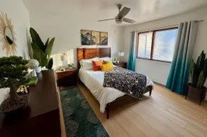 Stylish Mid-Century 2BR | Downtown/ Near Hospitals - Image 4
