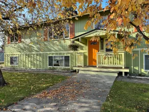 Stylish Mid-Century 2BR | Downtown/ Near Hospitals - Image 5