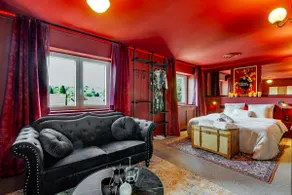 Love and Spa ”Courtisane” - Heated Winter Salon - Image 4