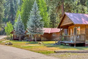 Cozy One Bedroom Cabin - Image 4