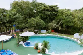 Private Pool Party Villa BBQ & Karaoke, Sleeps 10+ - Image 2