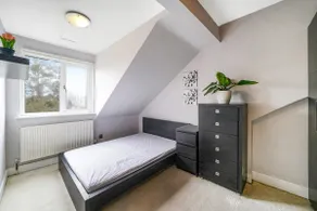 Charming Designer Cosy Loft Apartment - Image 3
