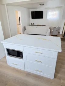 Modern 2BR Apartment Elmont NY - Image 3