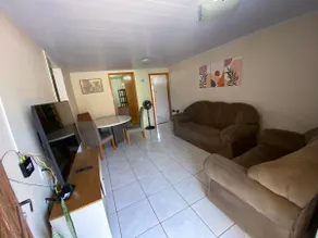 Large house with suite, plus 2 bedrooms - Image 2
