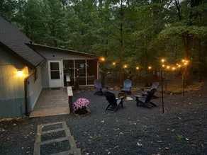 Starry Night Cabin in The Woods Resort - Image 3