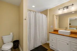 Convenience in Central Pensacola, Pet Friendly! - Image 4