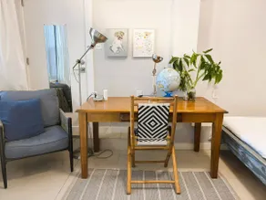 Urban Retreat w/A+ Location! - Image 3