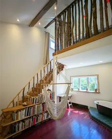 Lakefront Chalet • 3-BR Near Montréal - Image 4