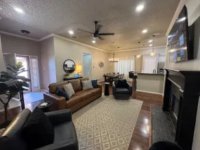 Retreat at Oak Terrace - Image 2
