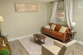 Comfortable and Calm Stay in Columbus - Image 3