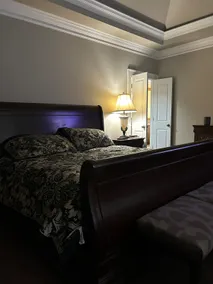 A Tranquil Oasis-Four Spacious Bedrooms - Image 4