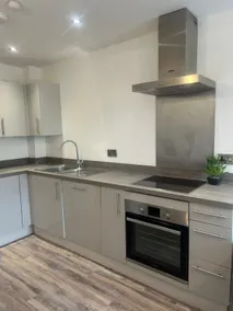 Cozy, Stylish Modern 2 Bedroom Entire Flat - Image 4