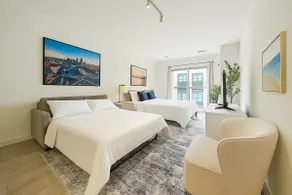 1 BDRM Retreat | King Bed, Pool, Gym, Parking+ Bus - Image 3