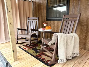 Cozy Cabin/5 Min to I-75/Trailer Parking/Sleeps 4 - Image 3